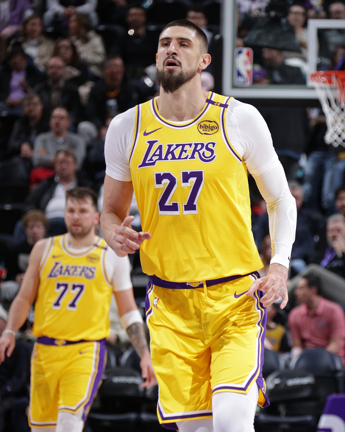 PG-包含晋级下一阶段首场状态出色，湖人观众沸腾！，莱万多夫斯基重返赛场全场沸腾不已的词条