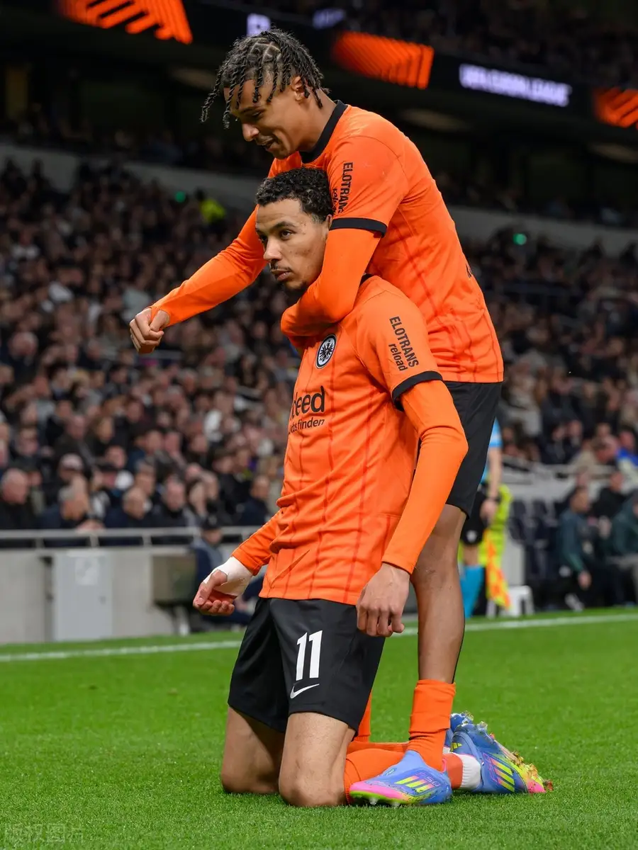 PG电子-清晨那不勒斯备战欧联，临场应变细节曝光，管理层满意，轮换策略成焦点的简单介绍