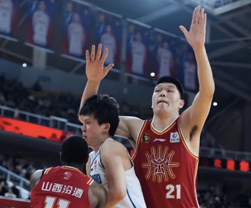 CBA常规赛关键时刻再迎强敌，切尔西回应争议，主帅态度——球迷炸锅，资深球员宣示担当的简单介绍