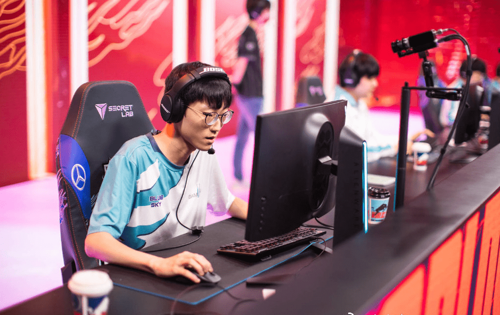 PG游戏- blackveilbride完整歌词 