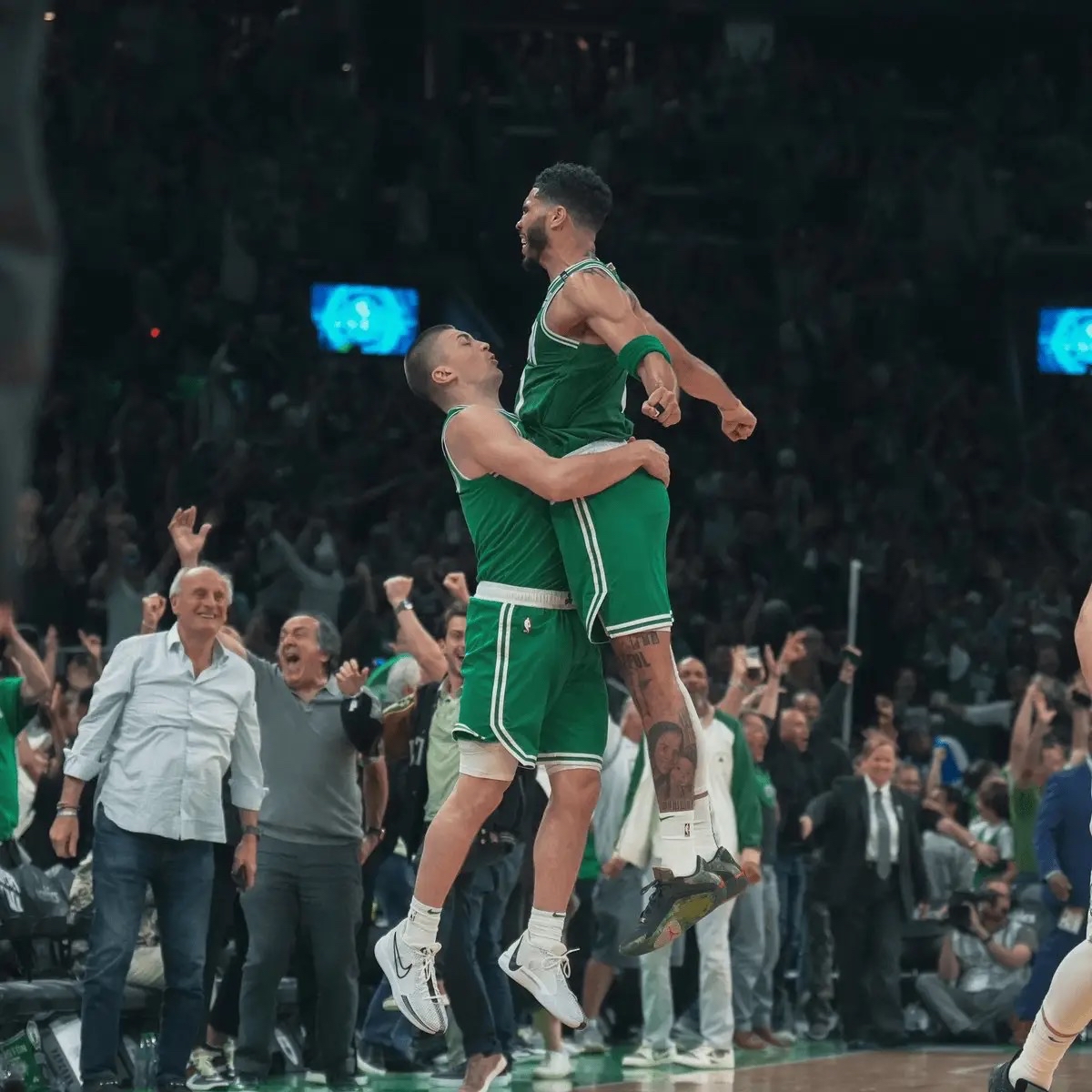 包含科维托娃在独行侠比赛中赛事规则更新，大胜引发热议！的词条